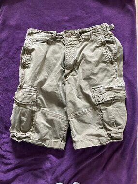 American Eagle Men's Cargo Shorts size 28